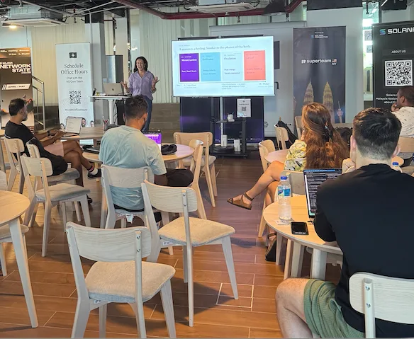 Megan presenting a Nadi workplace session